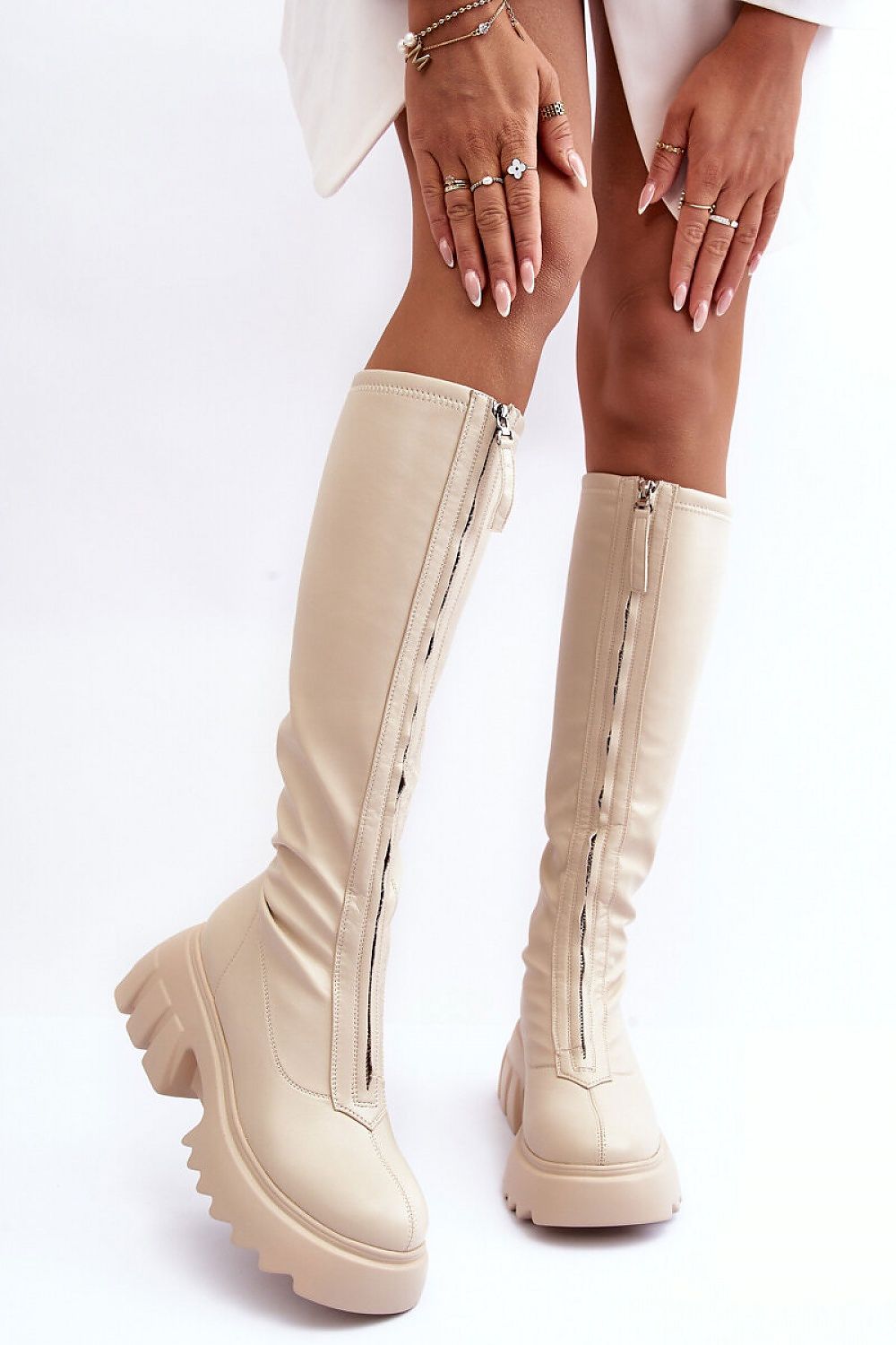 Thigh-Hight Boots Step in style