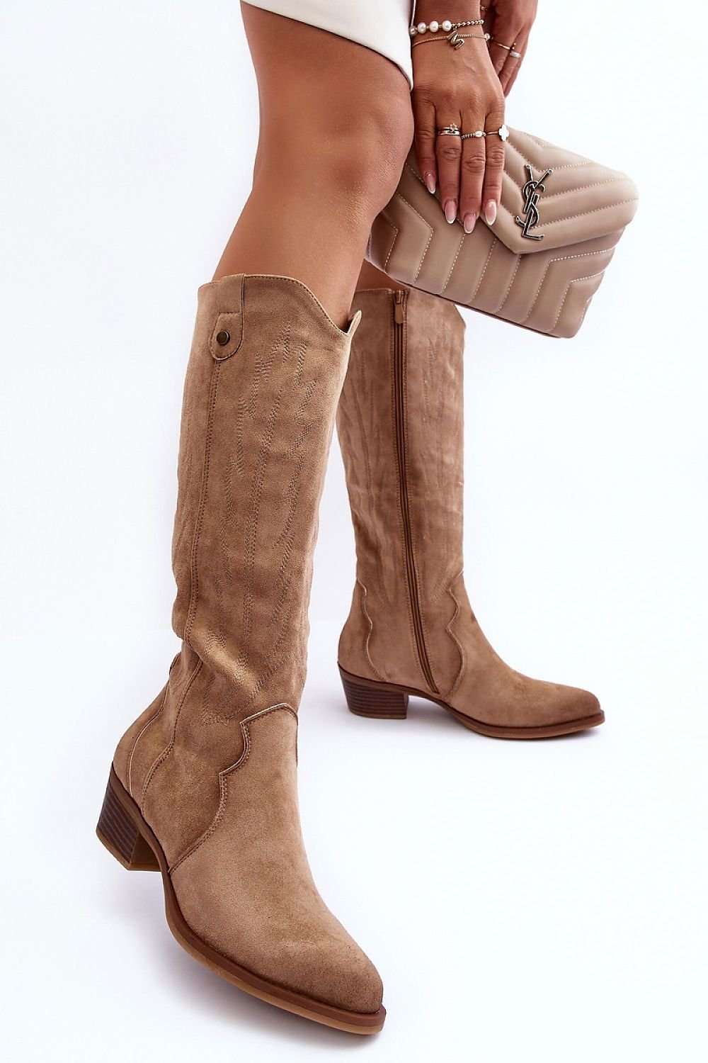 Heel boots Step in style