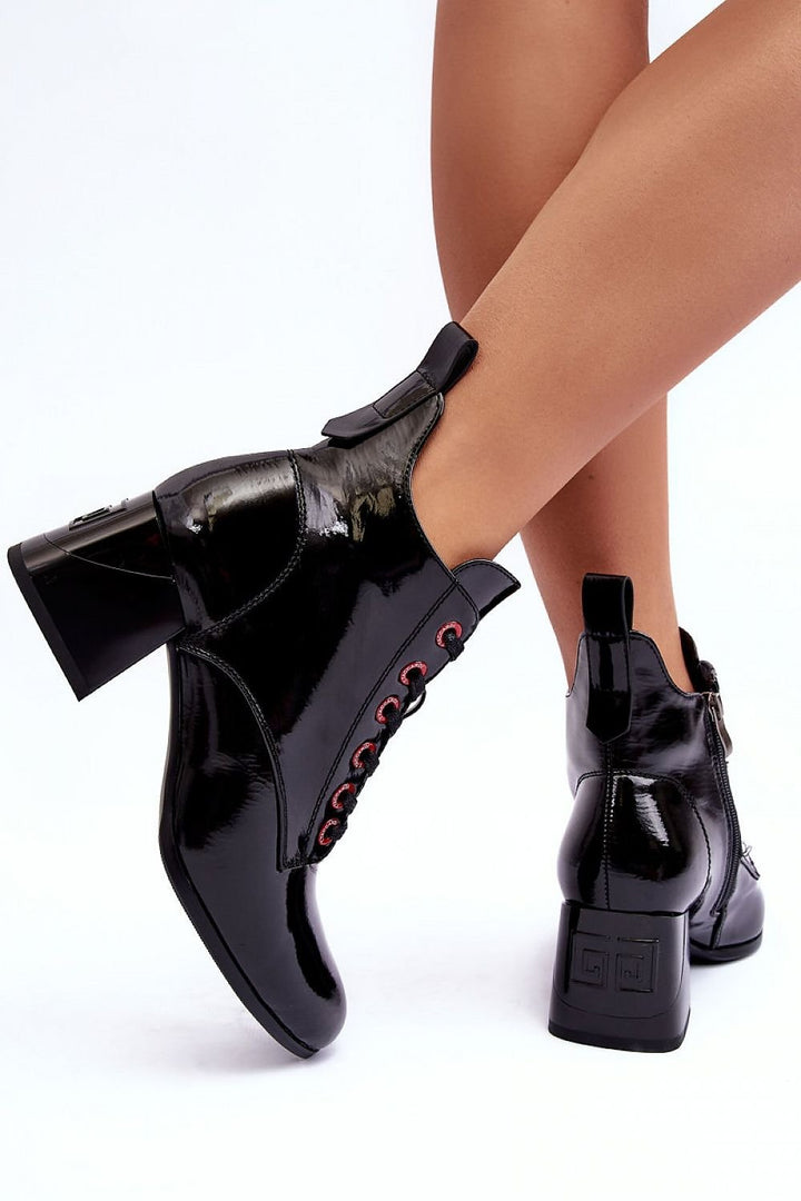 Heel boots Step in style