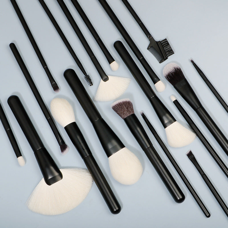 ✨ 18-Piece Wooden Handle Soft Hair Makeup Brush Set — Beauty Tools Kit 💄🖤