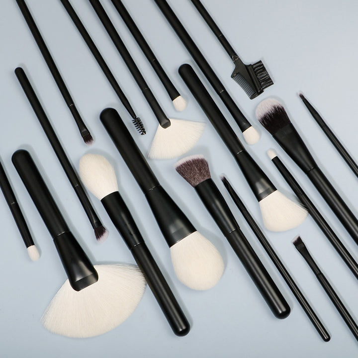 ✨ 18-Piece Wooden Handle Soft Hair Makeup Brush Set — Beauty Tools Kit 💄🖤