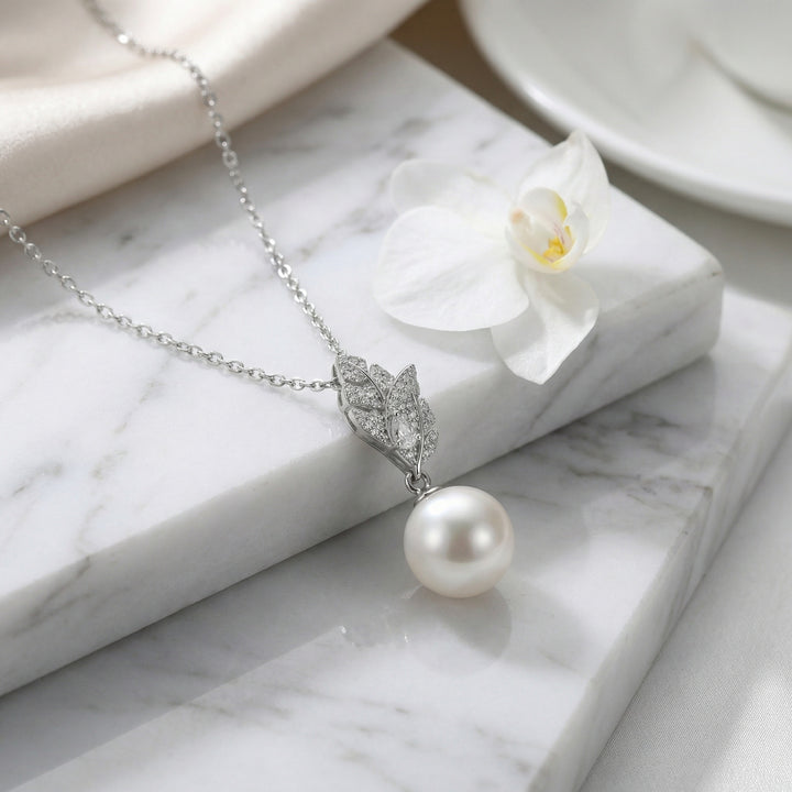 🌿 925 Sterling Silver Elegant Pearl & Diamond Leaf Motif Pendant Necklace 🌿