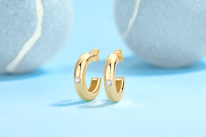 Luxury Minimalist Moissanite Earrings – Gold-Plated S925 Silver (0.1 Carat)
