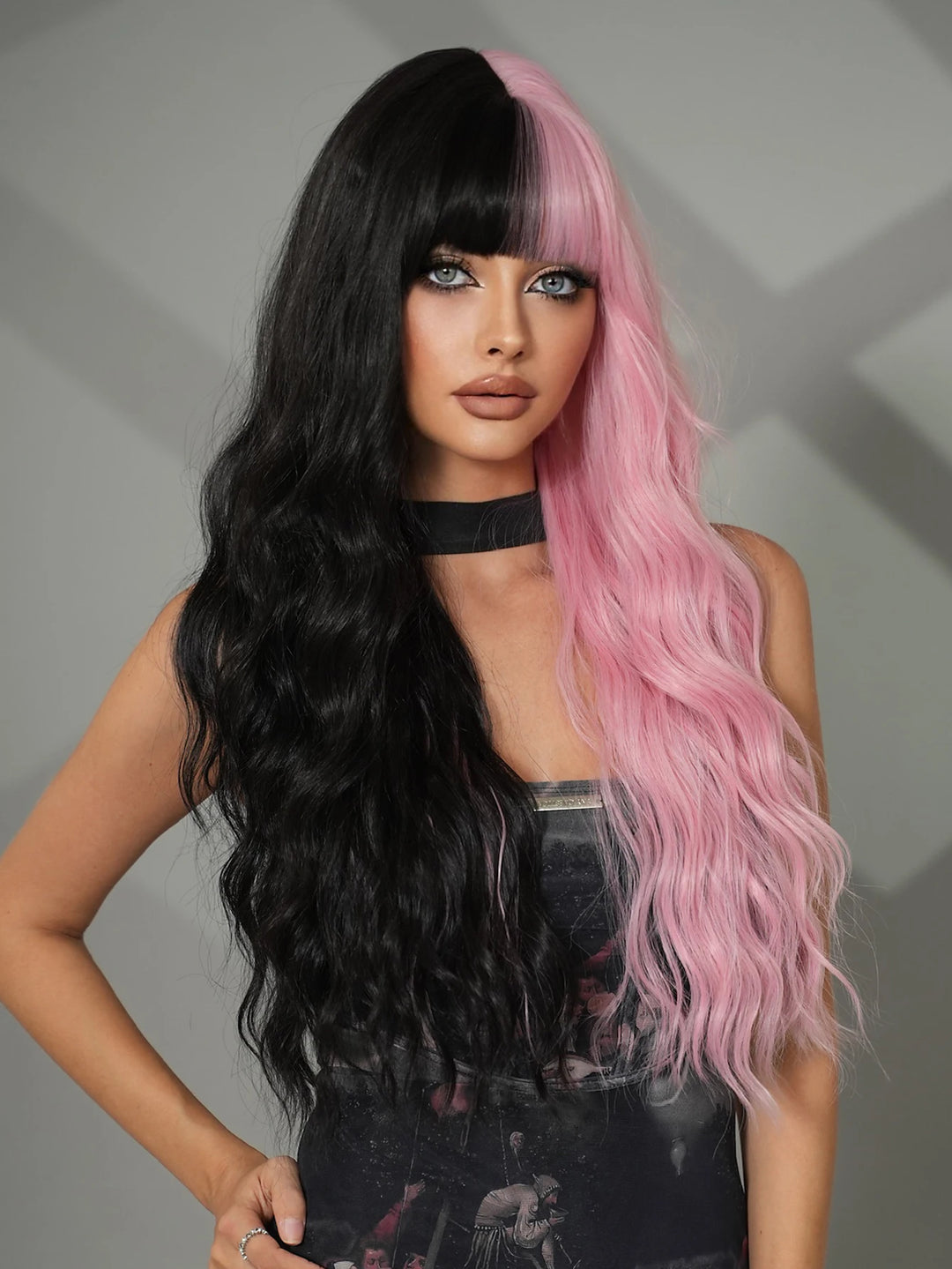Black Pink Synthetic Hair Skunk Stripe Long Wavy Wigs Heat Resistant Fiber Wholesale Natural Matt Wigs 30 Inch