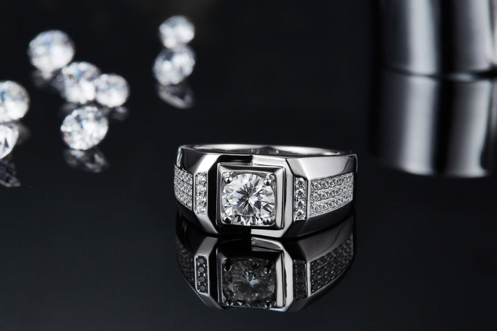 💍 Men’s 1-Carat Moissanite Ring – Platinum-Plated S925 Silver (7g, Sizes 5–9) 💍