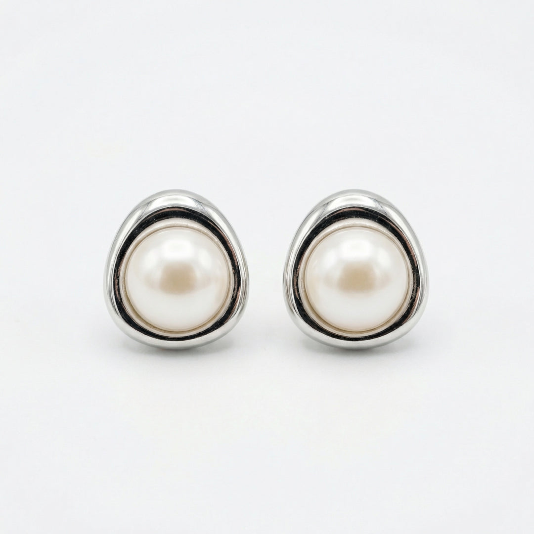 ✨ 925 Sterling Silver Triangular Pearl Stud Earrings ✨