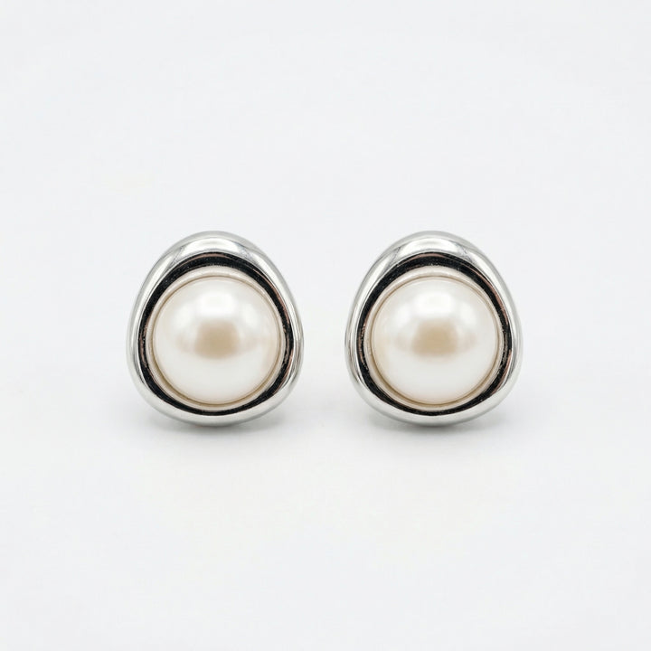 ✨ 925 Sterling Silver Triangular Pearl Stud Earrings ✨