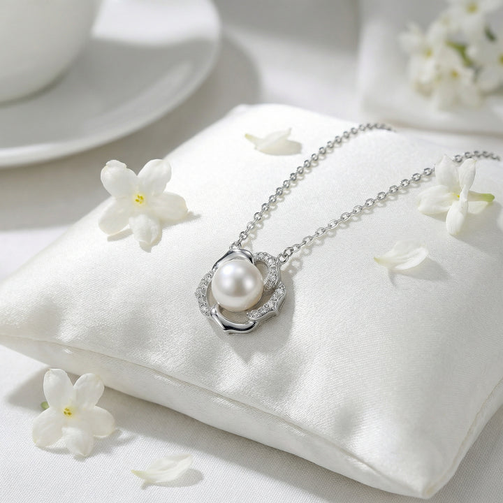 ✨ 925 Sterling Silver Pearl Flower Necklace