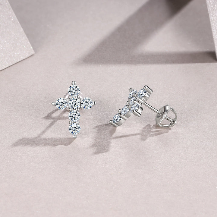 A Luxurious And Fashionable Minimalist Jewelry Earring Set Featuring Top-quality Moissanite Stones, Made Of S925 Silver Electroplated With Platinum.