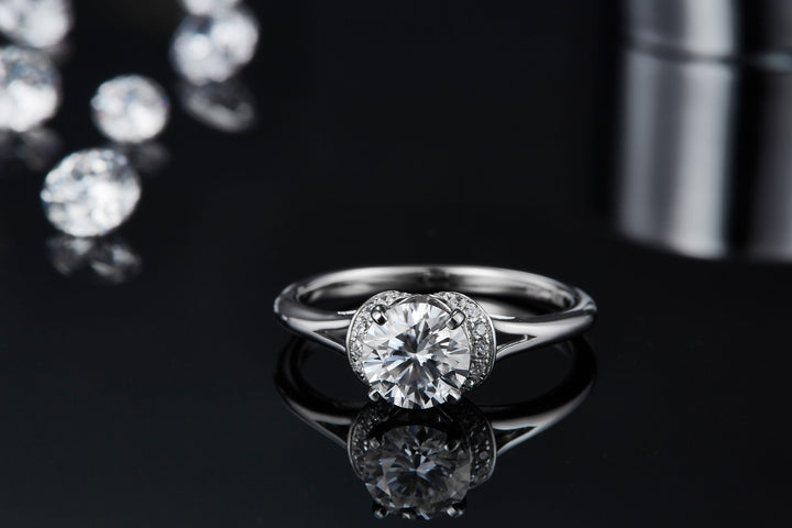 💍 1-Carat Moissanite Minimalist Ring – Platinum-Plated S925 Silver (2g, Sizes 5–9) 💍