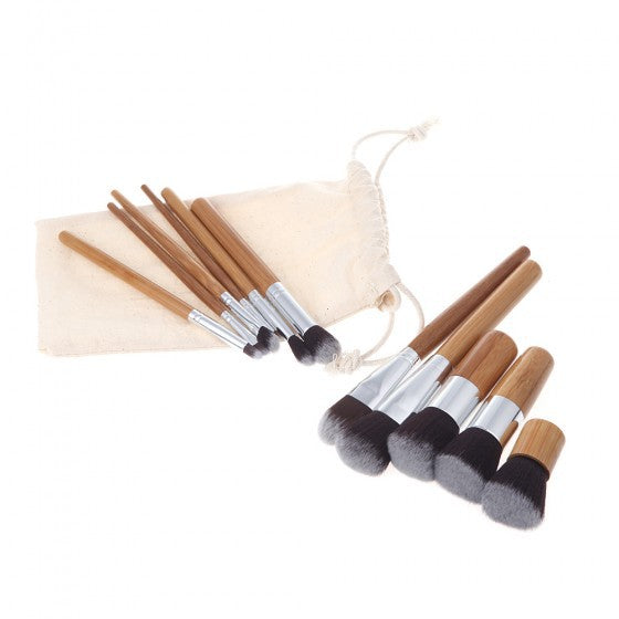 🌿✨ 11-Piece Bamboo Handle Makeup Brush Set 💄