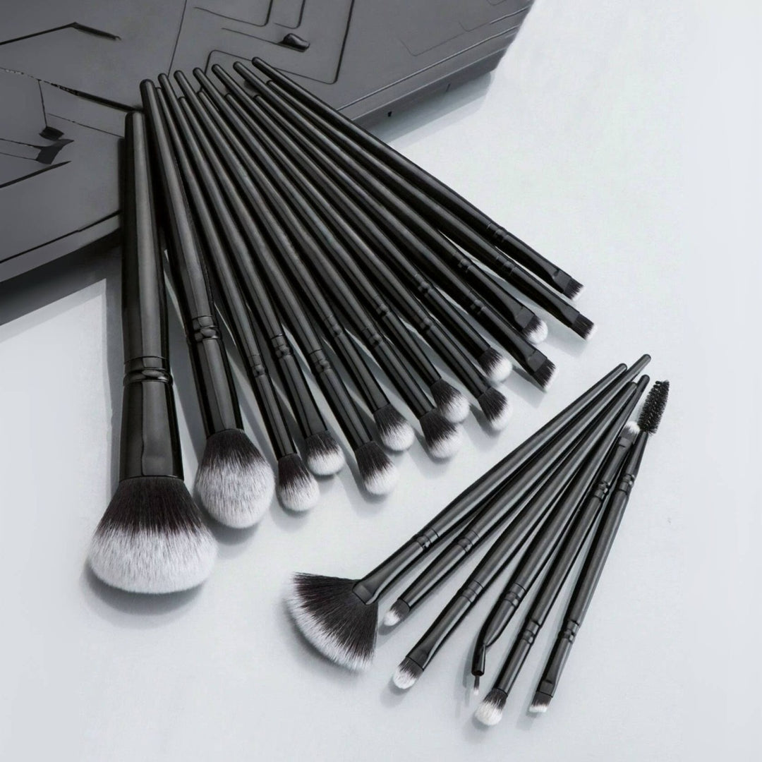 🖌️ 20-Piece Makeup Brush Set with Storage Bag – Professional Face & Eye Beauty Tools 💄✨