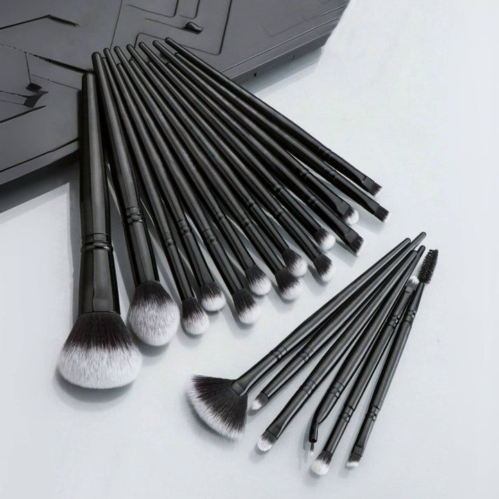 🖌️ 20-Piece Makeup Brush Set with Storage Bag – Professional Face & Eye Beauty Tools 💄✨