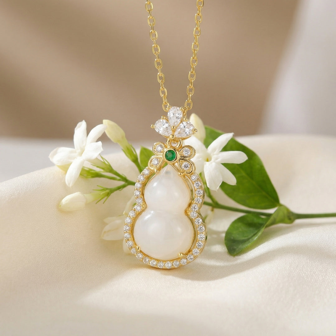 ✨ 925 Sterling Silver Jade Wulu Necklace with Emerald Accents