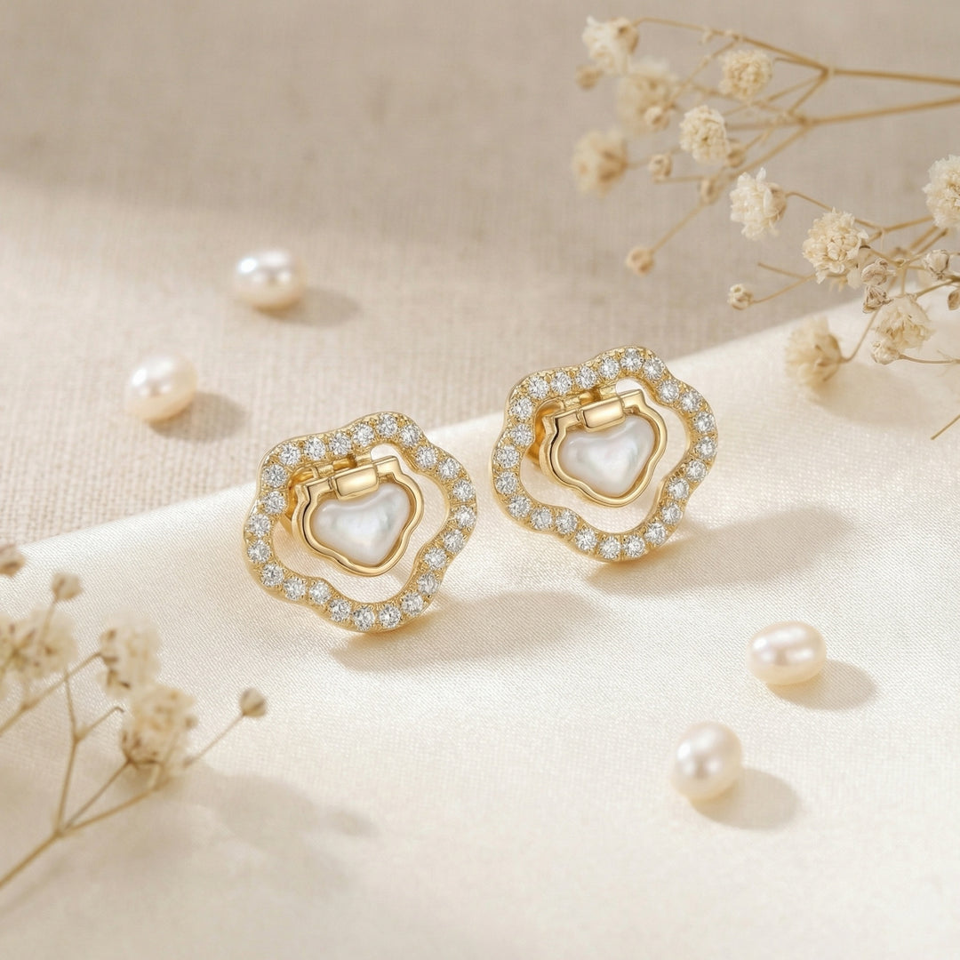 ✨ 925 Sterling Silver Heart-Shaped Mother-of-Pearl & Diamond Ruyi Stud Earrings ✨