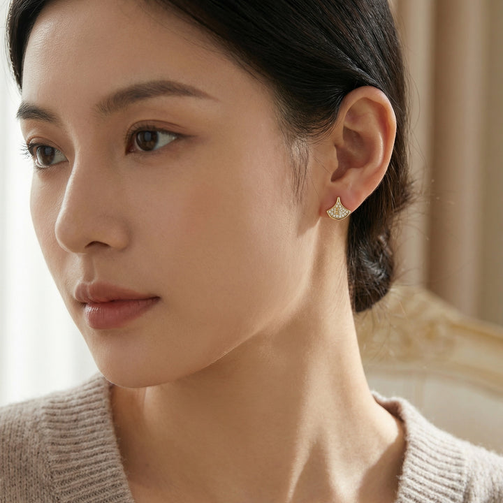 ✨ 925 Sterling Silver Fan-Shaped Letter H Pave Stud Earrings ✨