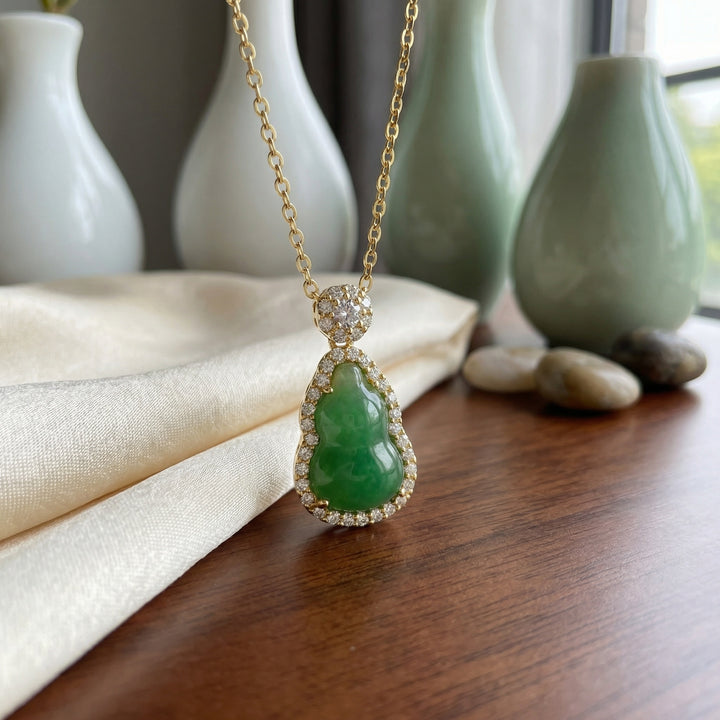 ✨ 925 Sterling Silver Elegant Green Jadeite Hulu Gourd Pendant Necklace with Diamond Halo ✨