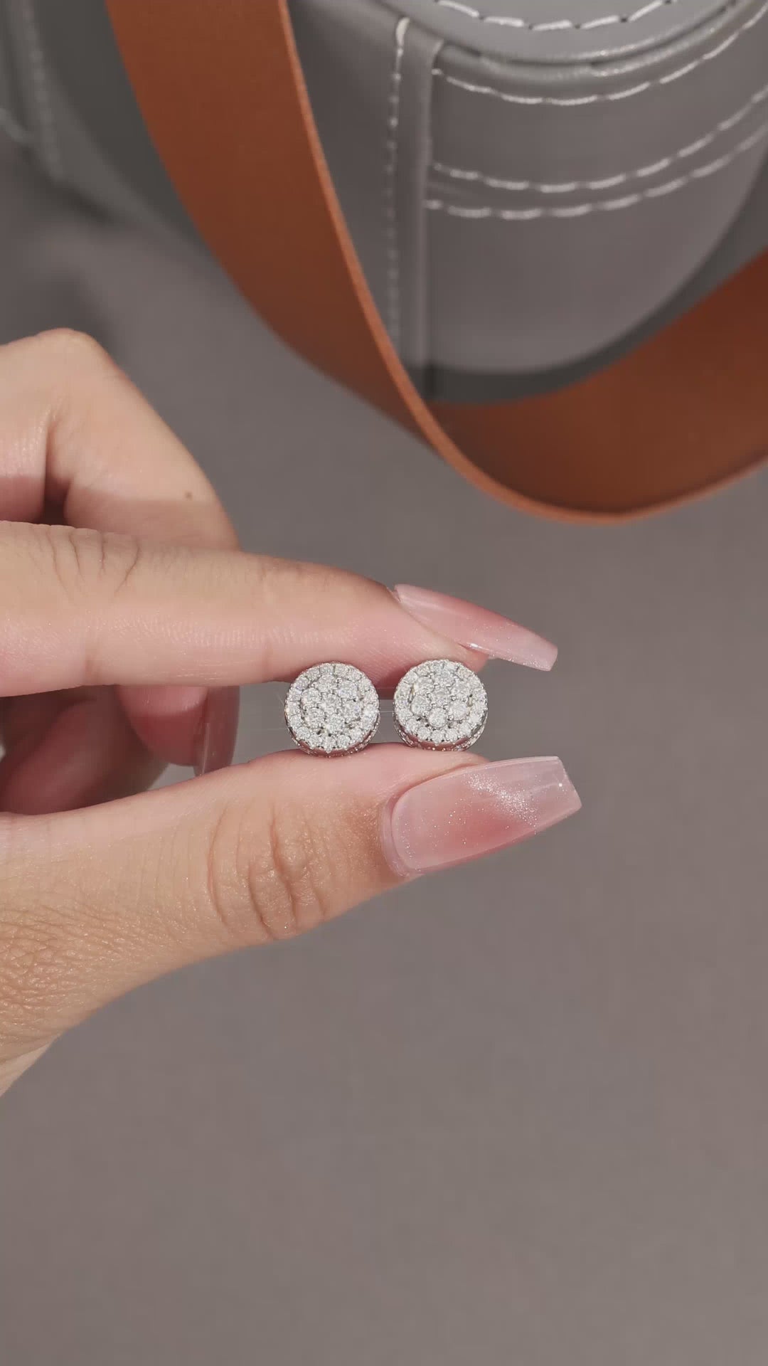 Luxury Minimalist Moissanite Stud Earrings – Platinum-Plated S925 Silver