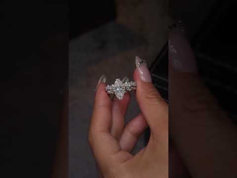 💍 Ladies’ Oval-Shaped Moissanite Ring – Platinum-Plated S925 Silver (6.4g, Sizes 5–9) 💍