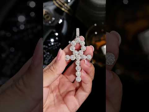🛍️✨ The Key to Holy Radiance S925 Sterling Silver Platinum-Plated Moissanite Pendant ✨