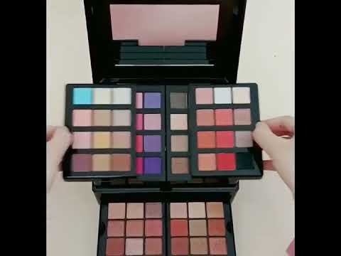🌈 Multicolor Eyeshadow Palette Set – Long-Lasting & Fade-Resistant Makeup Kit ✨