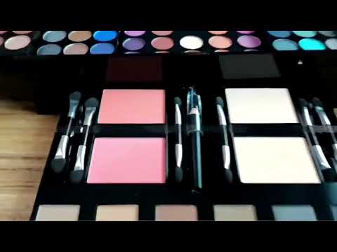 🎹 180-Color Piano-Shaped Makeup Palette – Eyeshadow, Blush & Contour All-in-One Set ✨