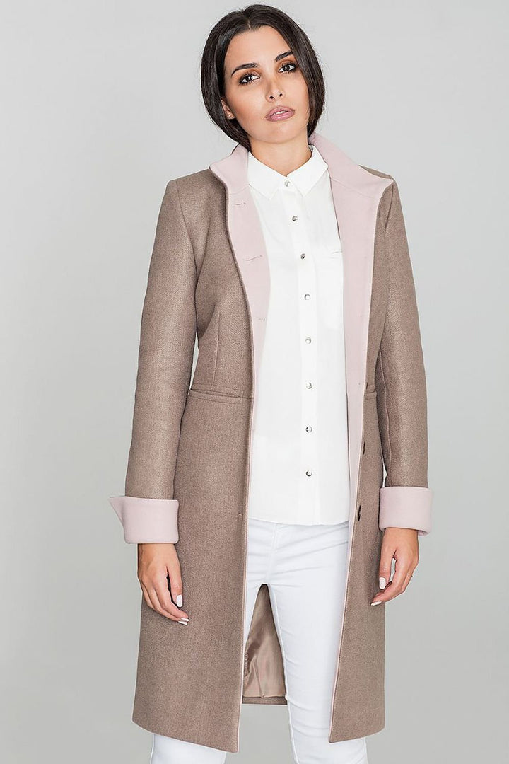 Fitted Coat On A Pink Lining With Elegant Figl