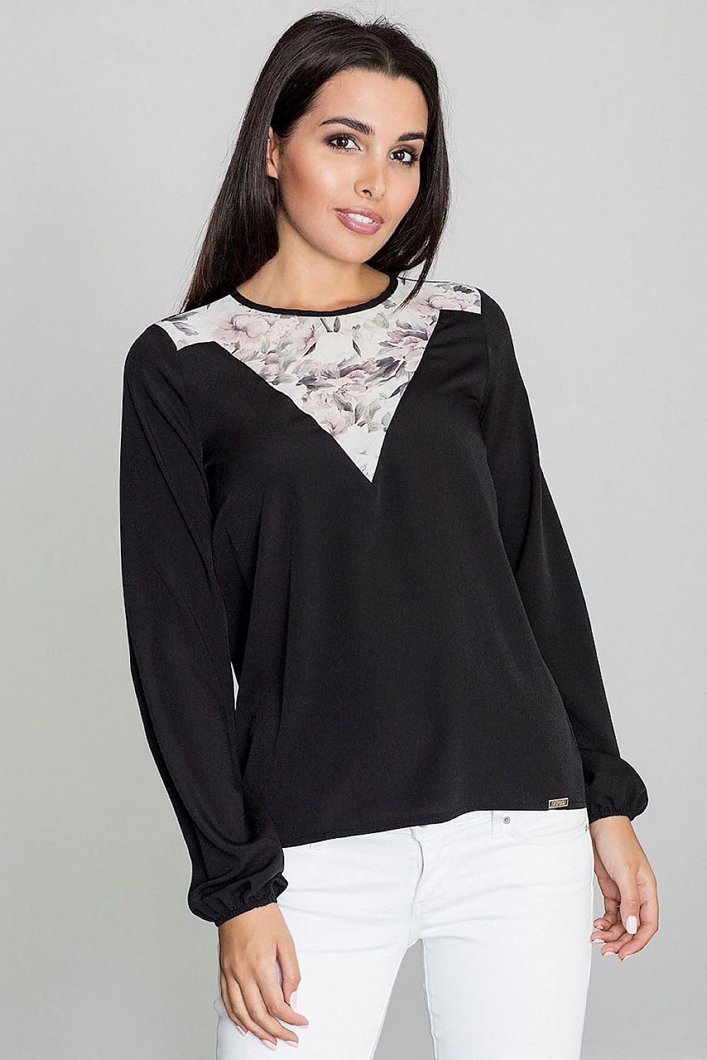 Blusa Con Un Interesante Estampado En El Escote Figl