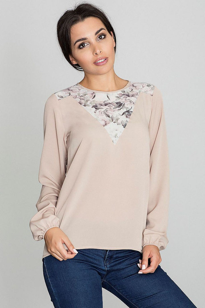 Blusa Con Un Interesante Estampado En El Escote Figl