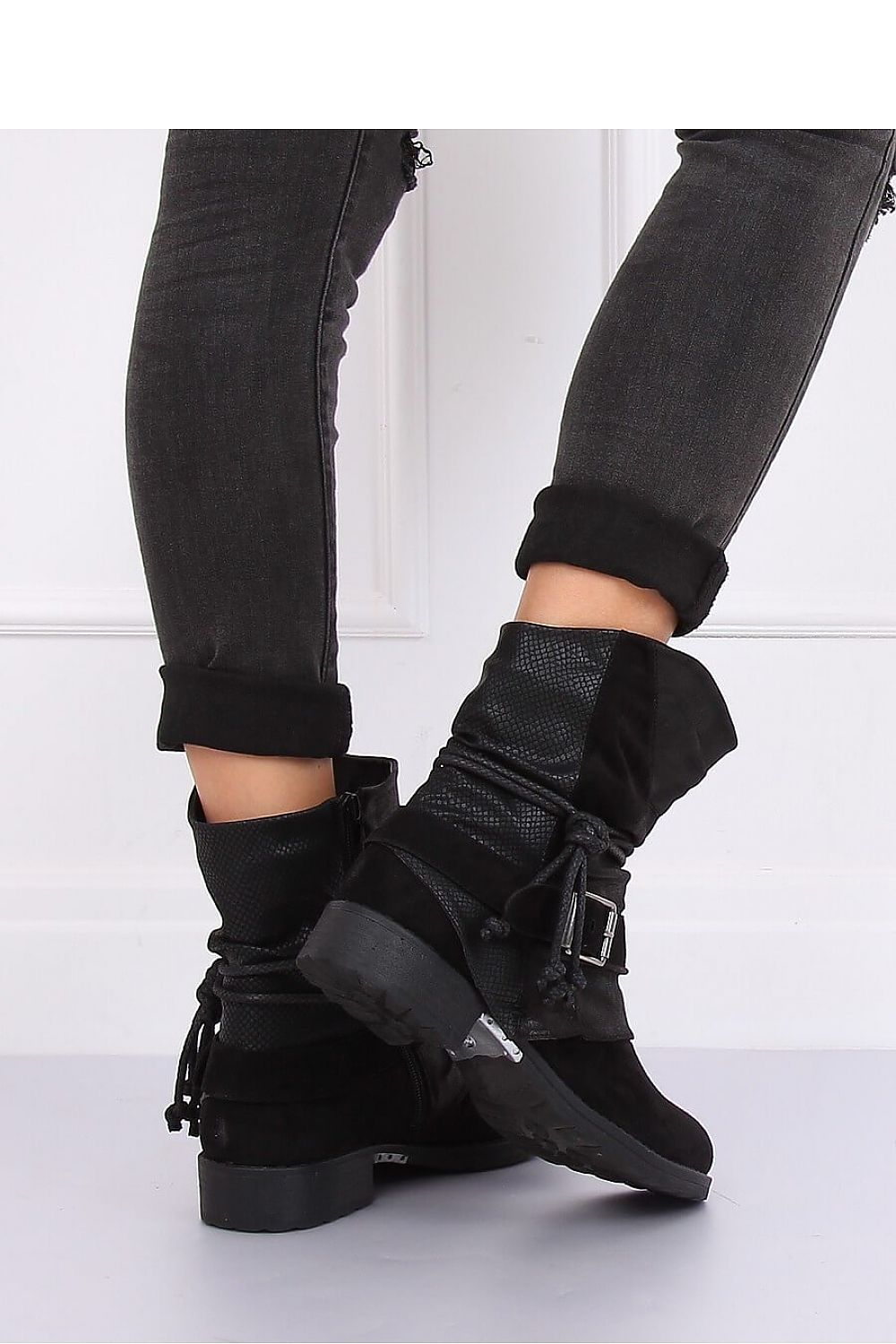 Botas estilo militar para mujer