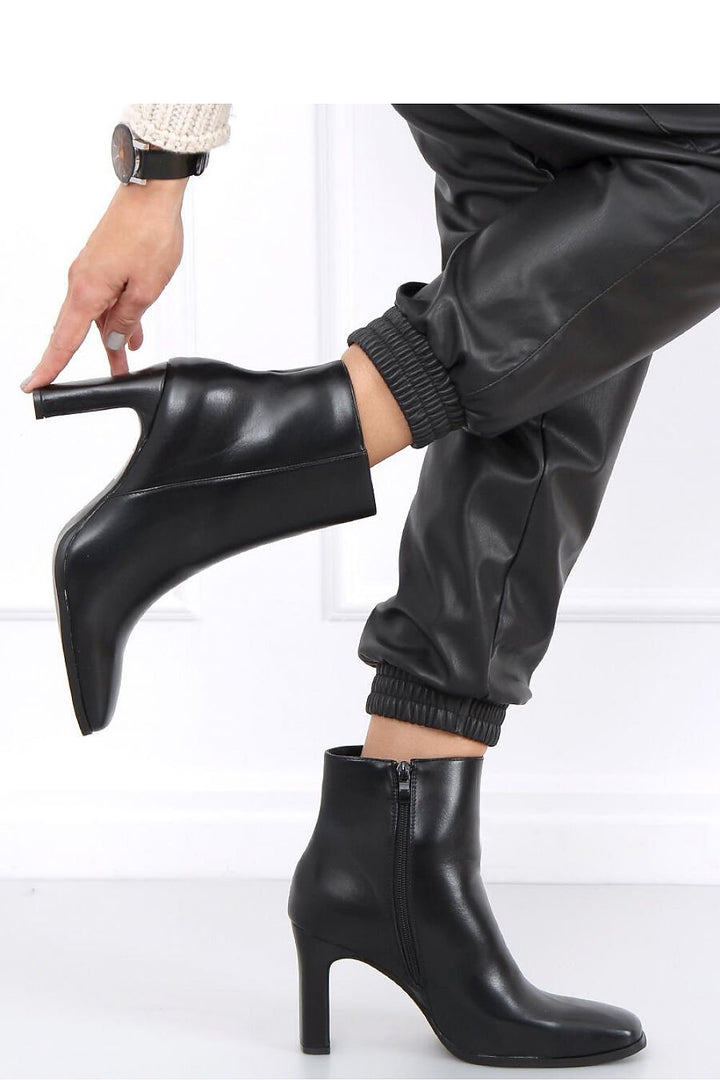 Heel boots  Inello