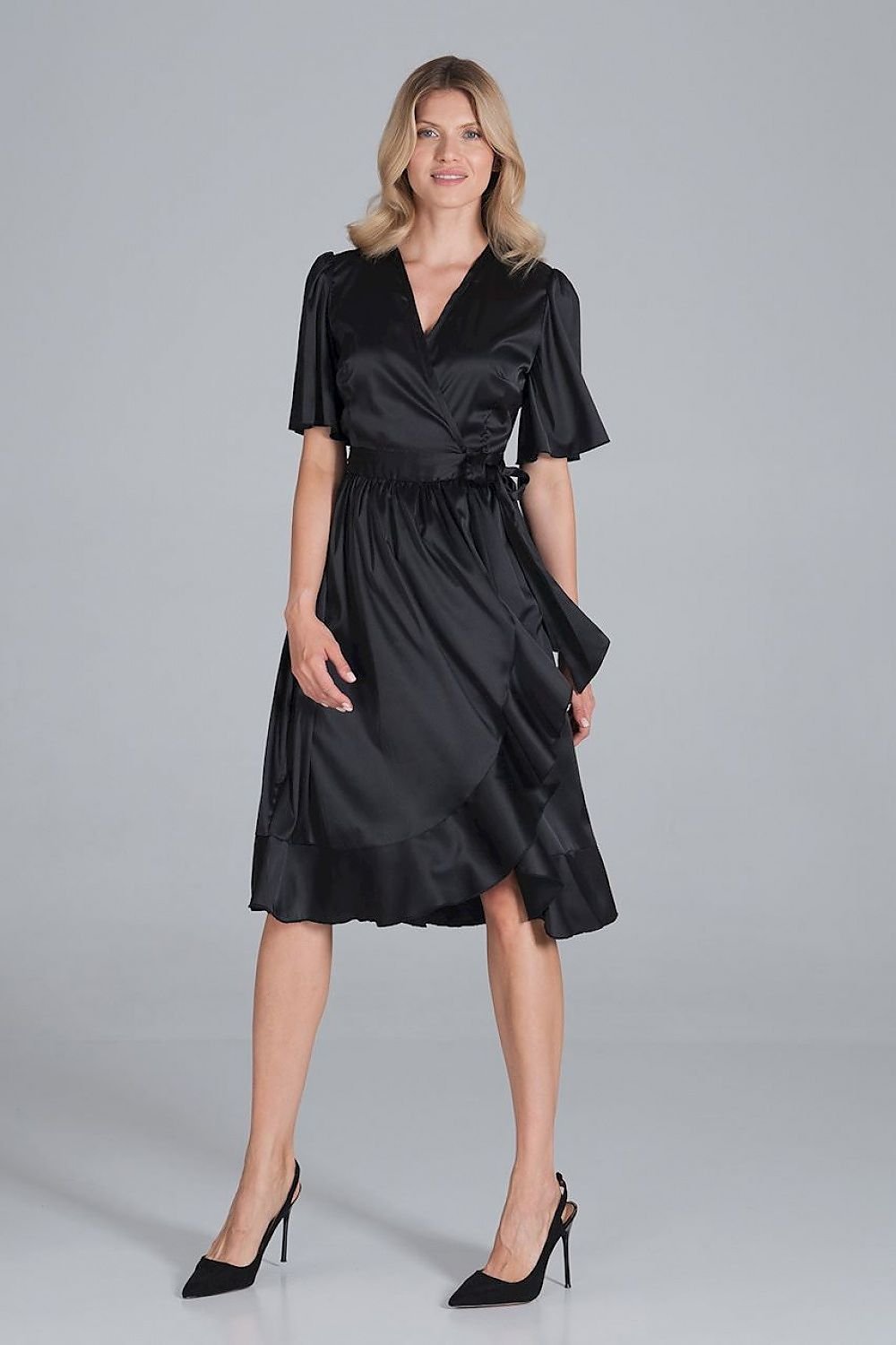 Robe de cocktail mi-longue enveloppe en satin Figl