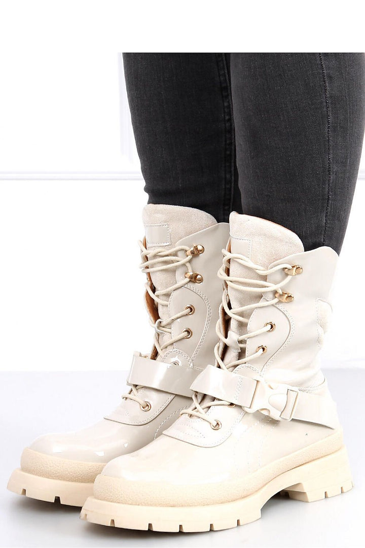 Bottes à lacets pour femmes