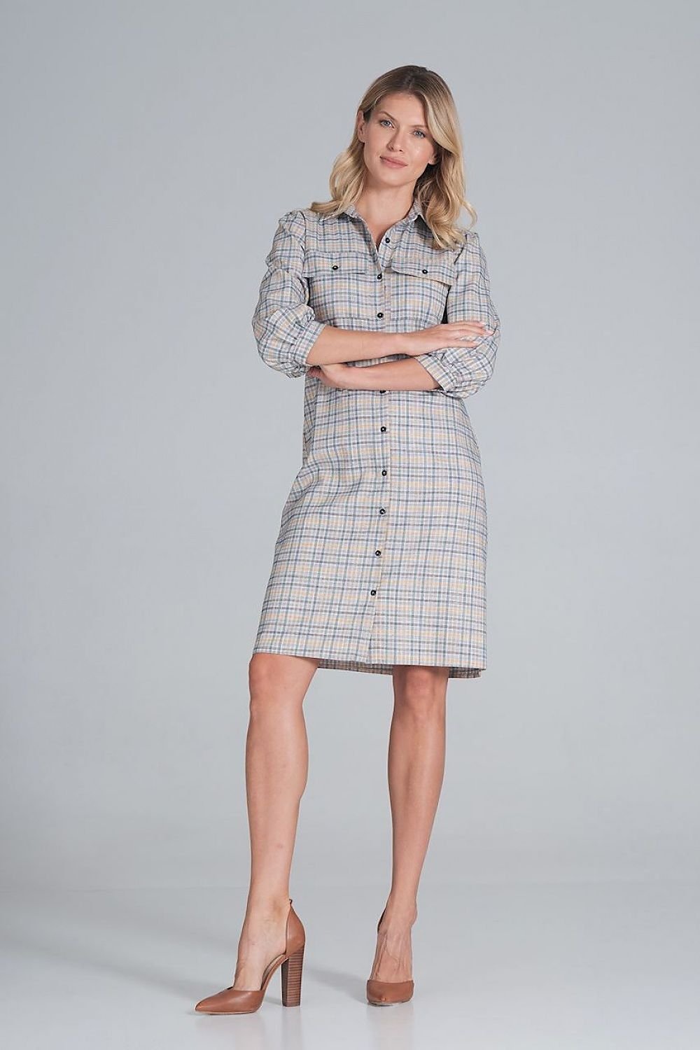 Midi shirt dress, slightly waisted with a collar Figl