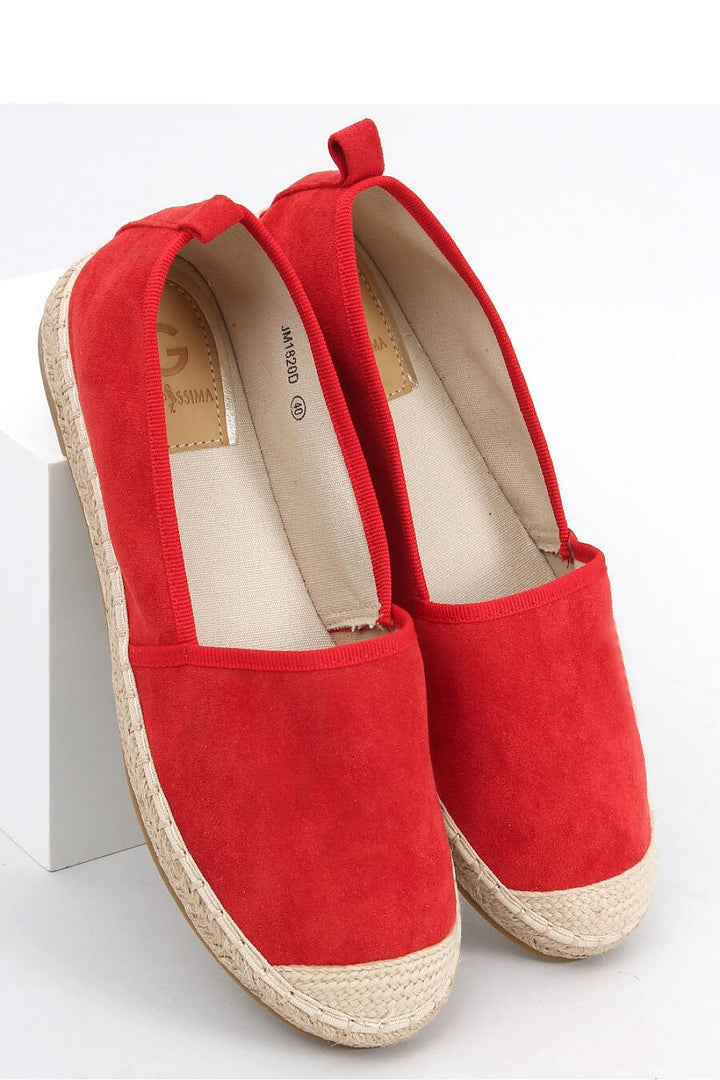 Espadrilles pour femmes sur un plat